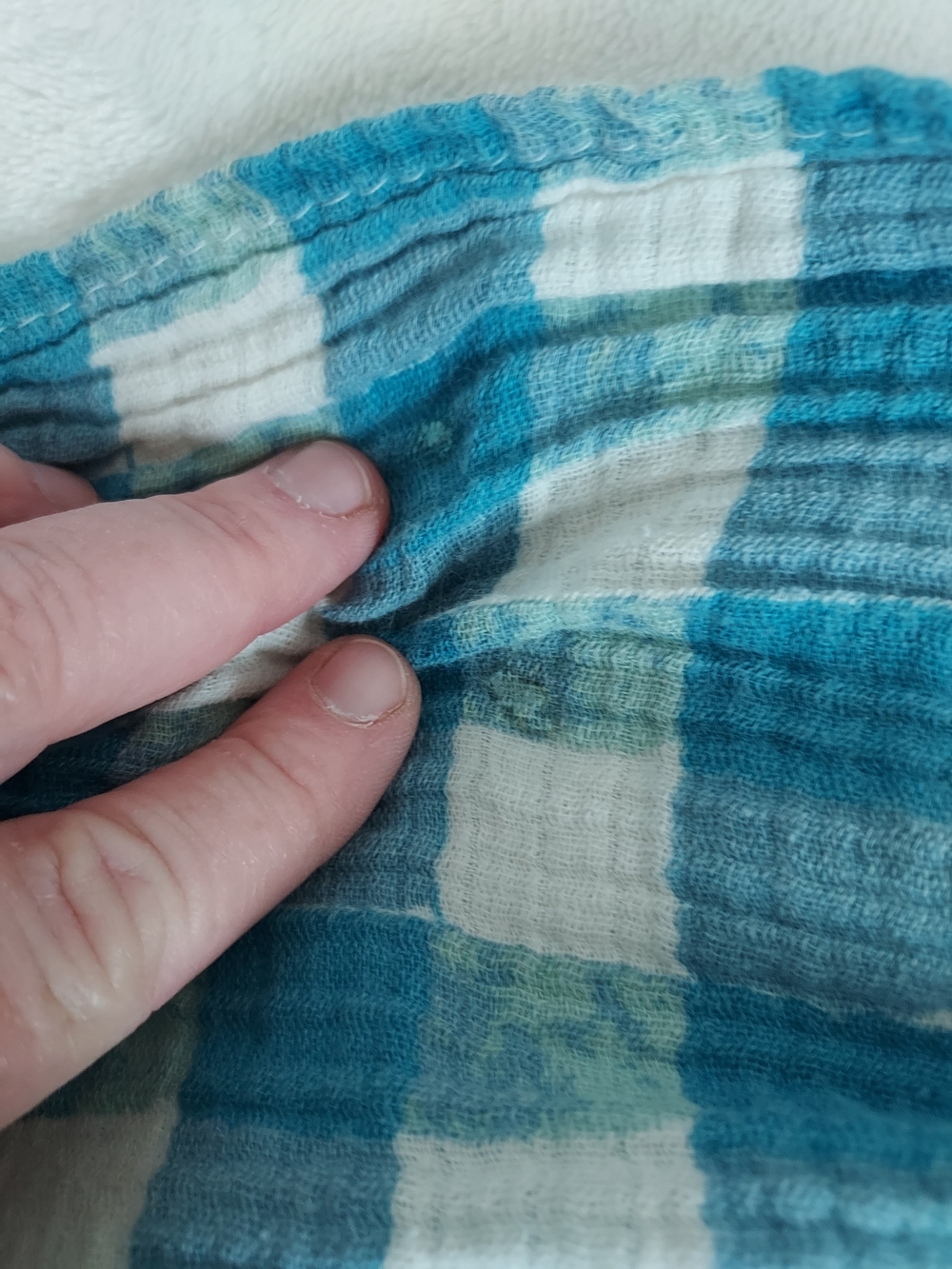 Bébé au Lait Single Aqua & White Check Cotton Muslin Swaddle - Picture 7 of 7